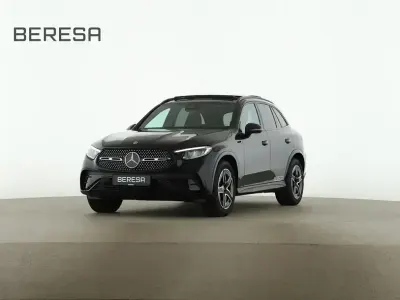 Używany Mercedes GLC220 AMG 360 KM (264 kW) 2026 Czarny Sedan/Limuzyna