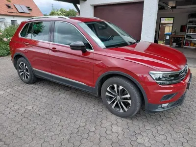 Gebraucht VW Tiguan IQ Drive 150 PS (110 kW) 2019 Rot SUV