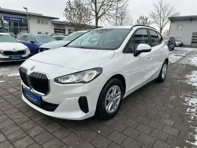 Używany BMW 218 Performance 150 KM (110 kW) 2022 Biały Kombi