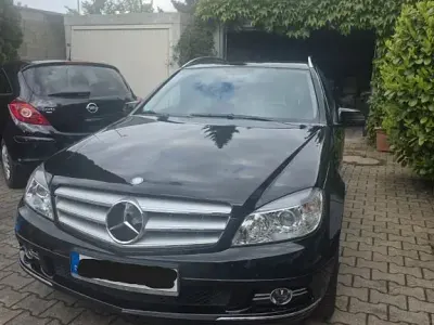 Gebraucht Mercedes C200 184 PS (135 kW) 2010 Schwarz Limousine