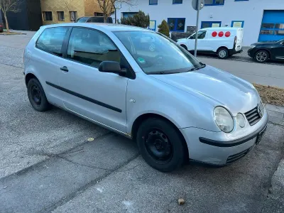 Gebraucht VW Polo 64 PS (47 kW) 2003 Silber Kleinwagen