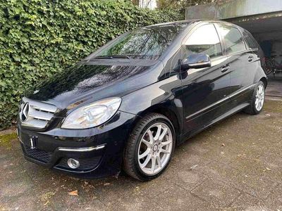 Mercedes B200