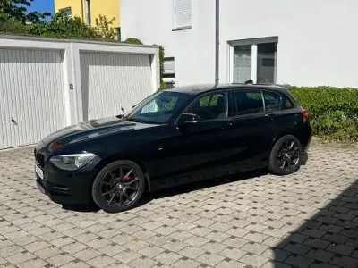 Gebraucht BMW 116 Sport Line 136 PS (100 kW) 2013 Schwarz Kleinwagen
