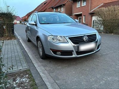 Gebraucht VW Passat 140 PS (102 kW) 2010 Silber Kombi