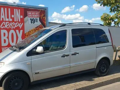 Gebraucht Mercedes Vaneo 102 PS (75 kW) 2004 Silber Van / Kleinbus
