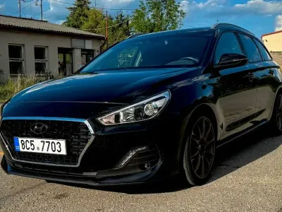 Gebraucht Hyundai i30 GO! 140 PS (102 kW) 2019 Schwarz Limousine