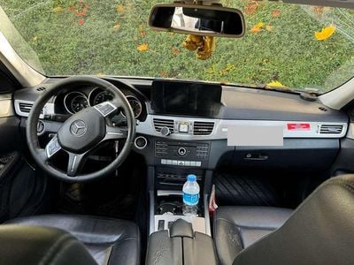 Mercedes E200
