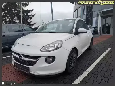 Używany Opel Adam Essentia 70 KM (51 kW) 2013 Biały Hatchback
