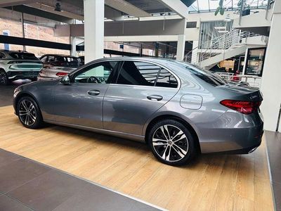 Gebraucht Mercedes C300e Avantgarde 313 PS (230 kW) 2022 Grau Limousine