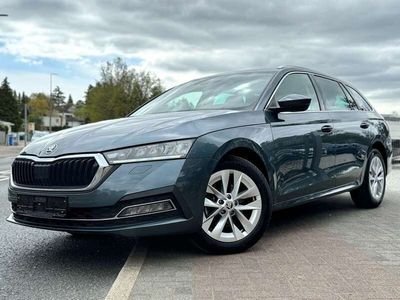 gebraucht Skoda Octavia Combi 2.0 TDI DSG Style Virtual Head Up Spur+Totwi