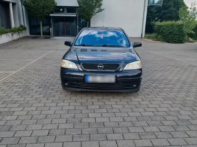 Gebraucht Opel Astra 101 PS (74 kW) 2001 Schwarz Limousine