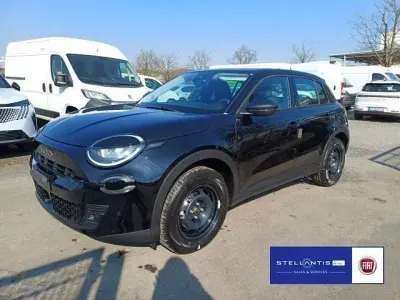 Gebraucht Fiat 600 101 PS (74 kW) 2025 Schwarz SUV