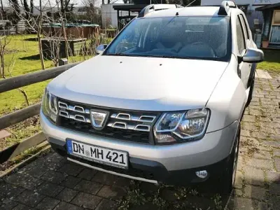 Gebraucht Dacia Duster Essentiel 114 PS (83 kW) 2016 Silber SUV