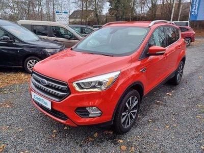 Gebraucht Ford Kuga Titanium 150 PS (110 kW) 2017 Rot SUV