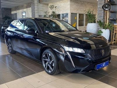 Schwarz lackierung schwarz perla nera/ty (metallic) Gebraucht 2023 Peugeot 308 Allure Kombi | 18.400 € (Guter Preis)
