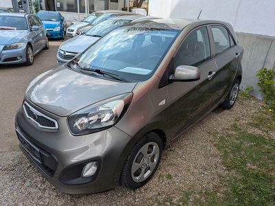 Usado Kia Picanto Edition 7 69 HP (50 kW) 2012 Prateado Citadino