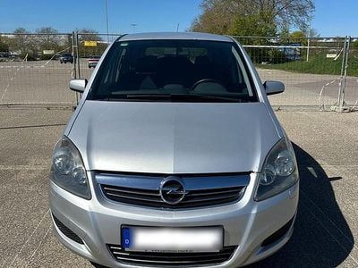 Usata Opel Zafira 125 CV (91 kW) 2009 Argento Monovolume
