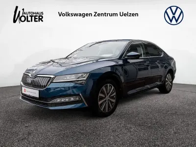 Gebraucht Skoda Superb Style 218 PS (160 kW) 2022 Lavablau Limousine