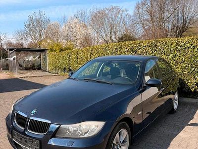 Używany BMW 320 150 KM (110 kW) 2005 Niebieski Sedan/Limuzyna