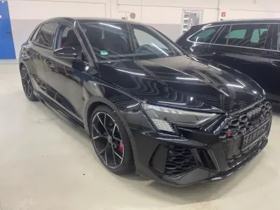 Gebraucht Audi RS3 Sport 400 PS (294 kW) 2024 Schwarz Limousine