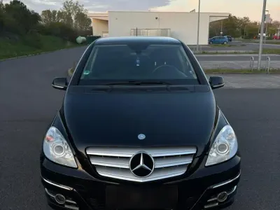 Gebraucht Mercedes B200 140 PS (102 kW) 2008 Schwarz Van / Kleinbus
