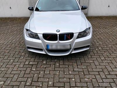 Używany BMW 320 173 KM (127 kW) 2006 Szary Sedan/Limuzyna