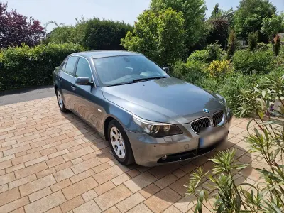 Gebraucht BMW 523 177 PS (130 kW) 2006 Silber Limousine