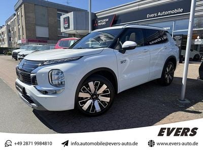 Nouă Mitsubishi Outlander P-HEV Top 136 CP (100 kW) 2026 Alb Berlinǎ