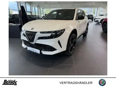 Neu Alfa Romeo Junior Ti 114 kW (156 PS) 2026 Bianco sempione SUV