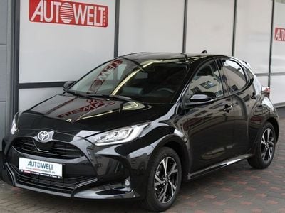 Schwarz Neu 2025 Toyota Yaris Hybrid Team Limousine | 24.890 € (Fairer Preis)
