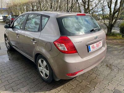 gebraucht Kia Ceed cee'd /1,6 CRDi 116PS Automatik PDC Klima