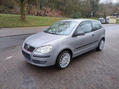 Grau Gebraucht 2007 VW Polo Trendline Limousine | 3.700 € (Fairer Preis)