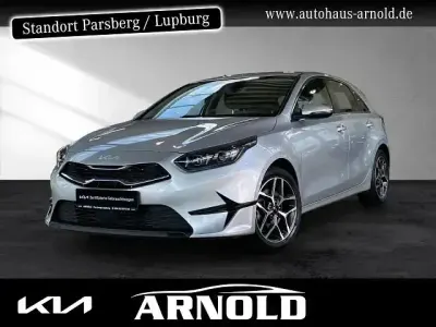Gebraucht Kia Ceed Spirit 140 PS (102 kW) 2025 Sparklingsilber (metallic) Kleinwagen