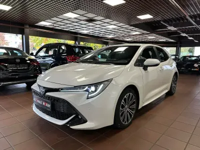 Gebraucht Toyota Corolla Hybrid Team 98 PS (72 kW) 2023 Weiß Limousine