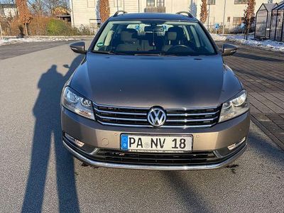 Braun Gebraucht 2011 VW Passat Trendline Limousine | 6.100 € (Fairer Preis)