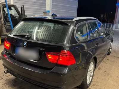 Gebraucht BMW 320 184 PS (135 kW) 2012 Schwarz Kombi