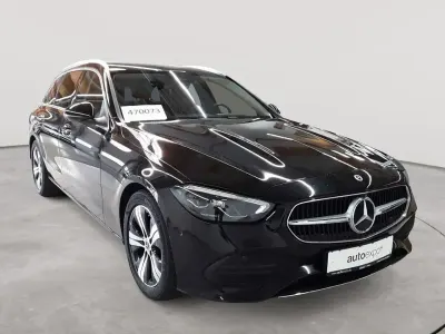 Gebraucht Mercedes C200 Avantgarde 163 PS (119 kW) 2023 Obsidianschwarz metallic Kombi
