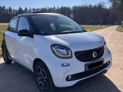 Second-hand Smart ForFour Prime 90 CP (66 kW) 2016 Alb Hatchback