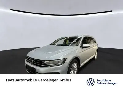 Gebraucht VW Passat Business 150 PS (110 kW) 2023 Scale silver metallic Kombi
