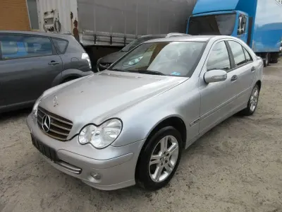 Gebraucht Mercedes C180 143 PS (105 kW) 2004 Silber Limousine