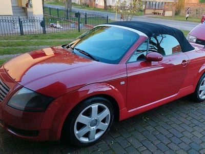 Usata Audi TT Roadster 150 CV (110 kW) 2001 Rosso Cabrio