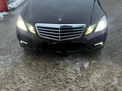 Używany Mercedes E220 Avantgarde 170 KM (125 kW) 2010 Brązowy Kombi