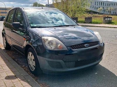 Usata Ford Fiesta 70 CV (51 kW) 2005 Nero Utilitaria