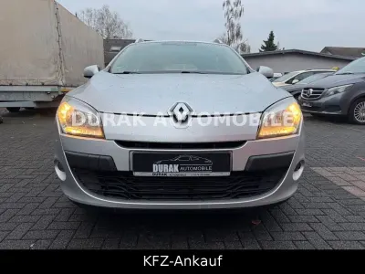Używany Renault Mégane Expression 106 KM (77 kW) 2012 Szary Sedan/Limuzyna