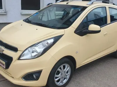 Używany Chevrolet Spark LT 82 KM (60 kW) 2014 Żółty Hatchback
