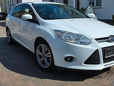 Usata Ford Focus 100 CV (73 kW) 2014 Bianco Station wagon
