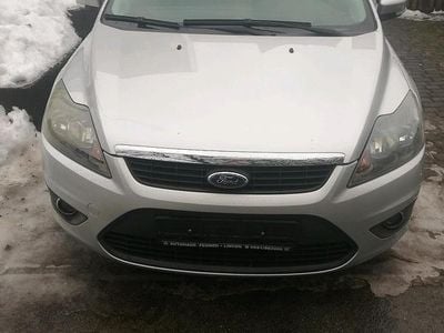 Silber Gebraucht 2010 Ford Focus Kombi | 1.900 € (Fairer Preis)