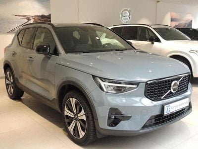 Grau Gebraucht 2022 Volvo XC40 Plus SUV | 31.750 € (Fairer Preis)