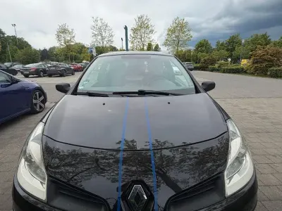 Używany Renault Clio II Authentique 75 KM (55 kW) 2007 Czarny Sedan/Limuzyna