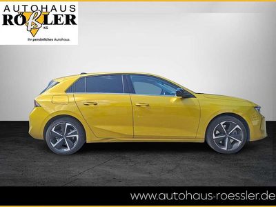 Gelb Gebraucht 2022 Opel Astra Elegance Limousine | 24.600 € (Fairer Preis)